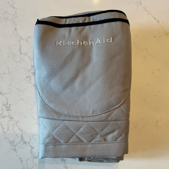 KitchenAid Fitted Stand Mixer Cover - Picture 1 of 4